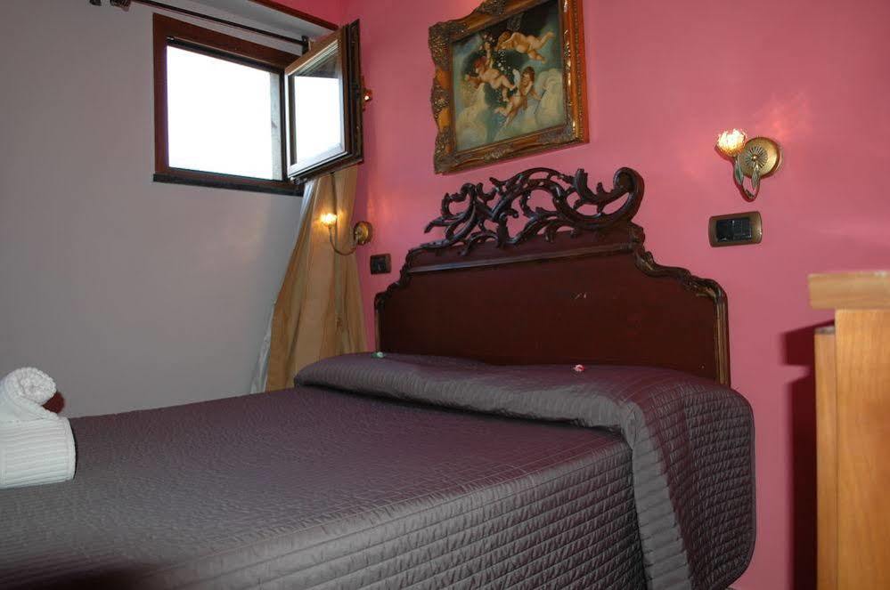 Hotel Vibel Rzym Zewnętrze zdjęcie